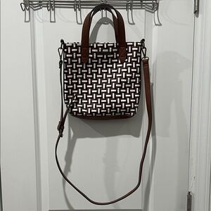 FRYE AND CO. Black and White Crossbody Bag